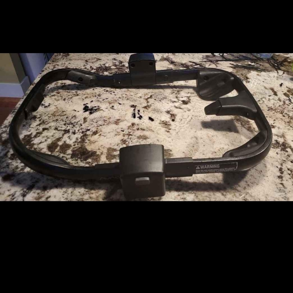 Nuna adapter